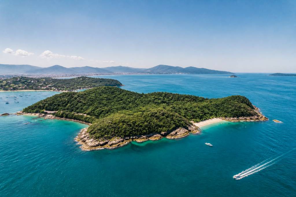 4 ilhas Bombinhas: guia completo para conhecer a praia e os mirantes
